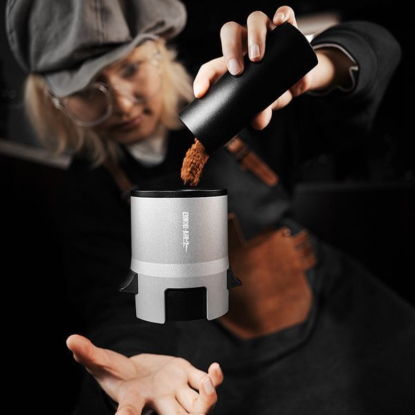 Дозувальна воронка для кави 58 мм MHW-3BOMBER SE Pro Espresso Shaker Funnel Space silver (DR5564-OS) DR5564-OS фото