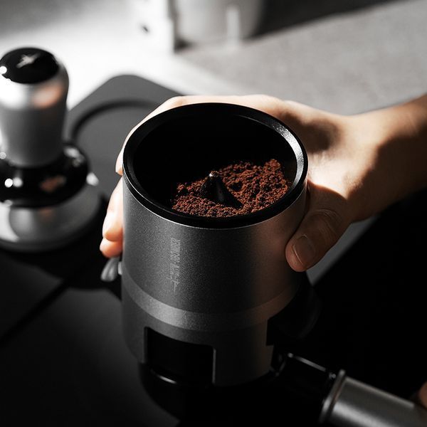 Дозувальна воронка для кави 58 мм MHW-3BOMBER SE Pro Espresso Shaker Funnel Space silver (DR5564-OS) DR5564-OS фото